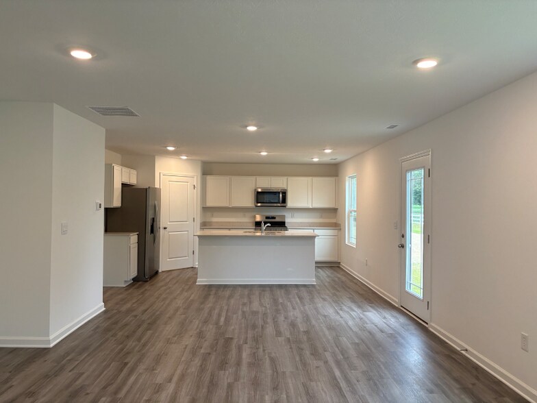 Building Photo - 3315 Godby St