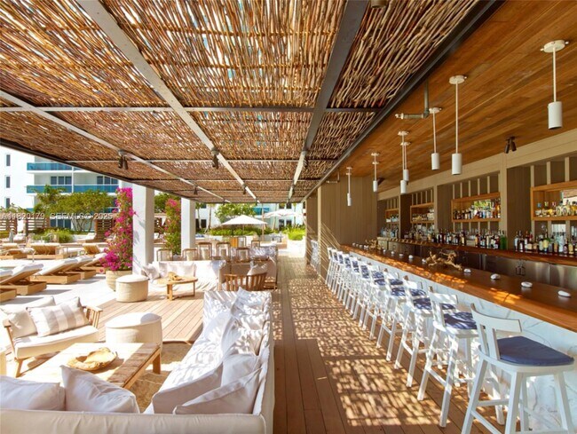 Building Photo - 102 24th St