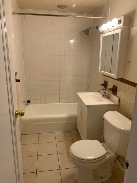 Building Photo - 260 Foster St