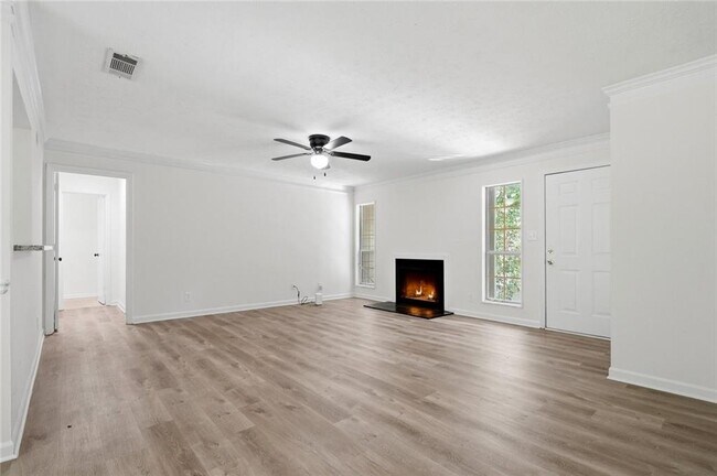Building Photo - 106 Sterling Ct