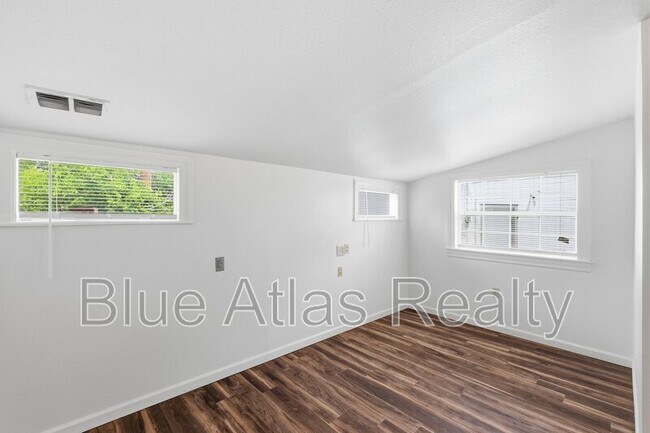 Building Photo - 2112 Ederville Rd