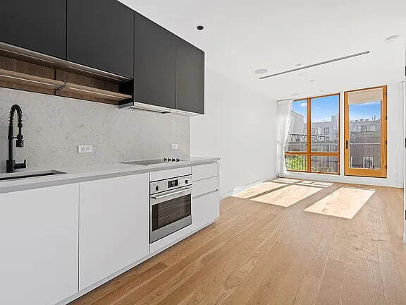 Building Photo - 42 Rochester Ave