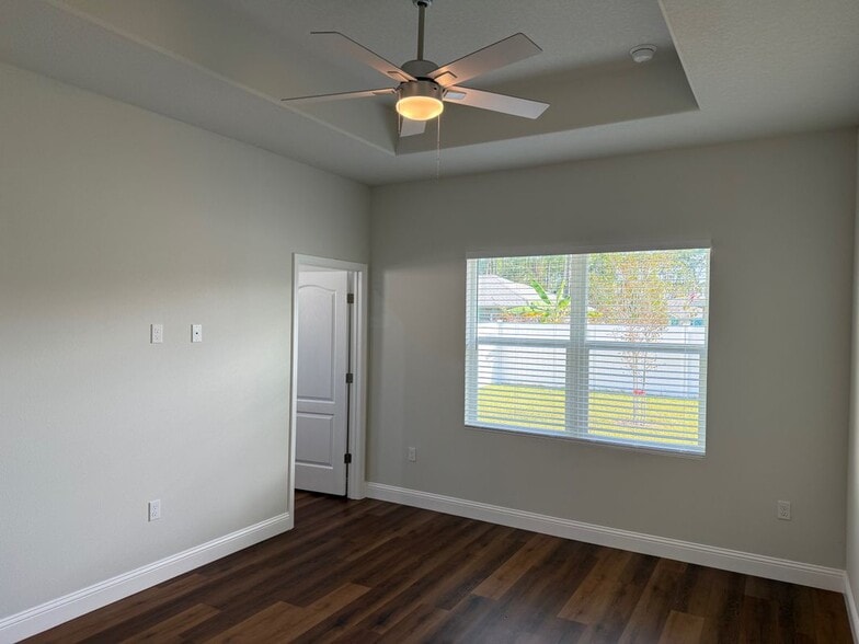 Building Photo - 9 Ullemay Ct