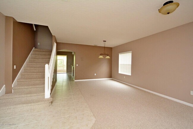 Building Photo - 820 Glen Abbey Way