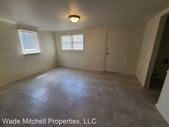 Building Photo - 4 br, 2 bath House - 3003 N. Hill