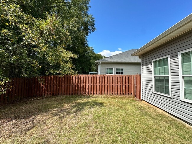 Building Photo - 3BR Craftsman in Canterbury Farms with Mas...