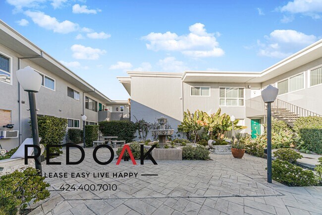 Building Photo - 18545 Clark St