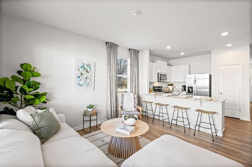 Building Photo - 15 Silverbell Ln NW