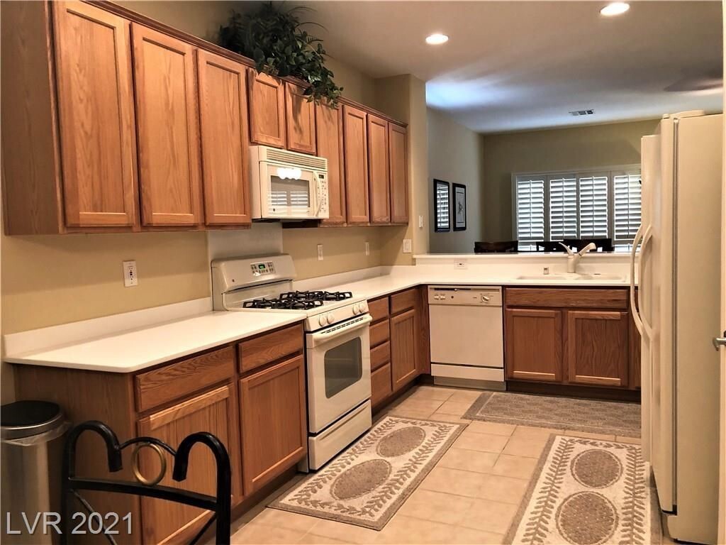 Building Photo - 2150 Waterton Rivers Dr