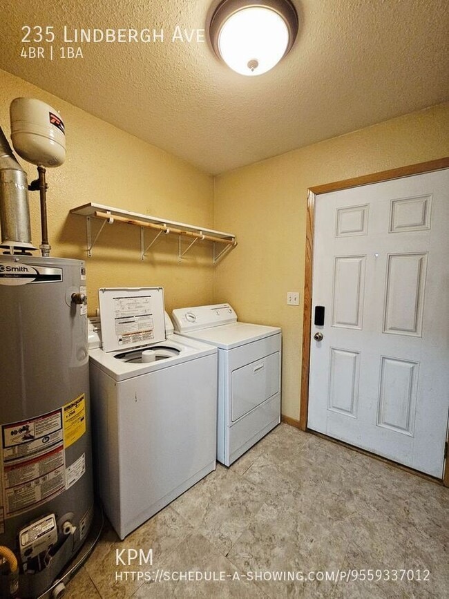 Building Photo - 235 Lindbergh Ave