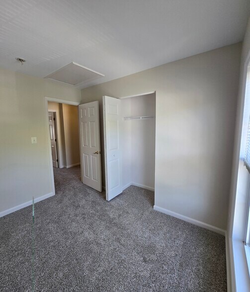 Building Photo - 5536 Vista View Ct