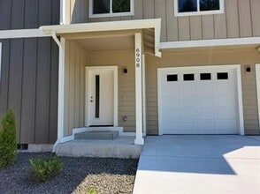 Building Photo - 6908 Liberty Ln
