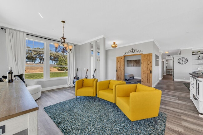 Building Photo - 53953 S River Rd