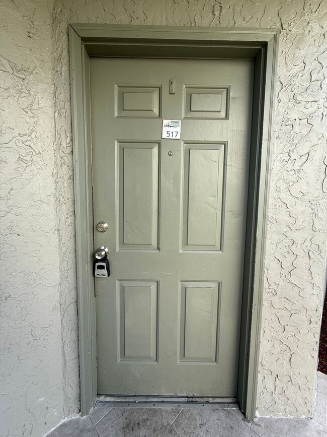 Building Photo - Spacious 2-bed, 1-bath apartment - Ponte Verde at Palm Beach Lakes