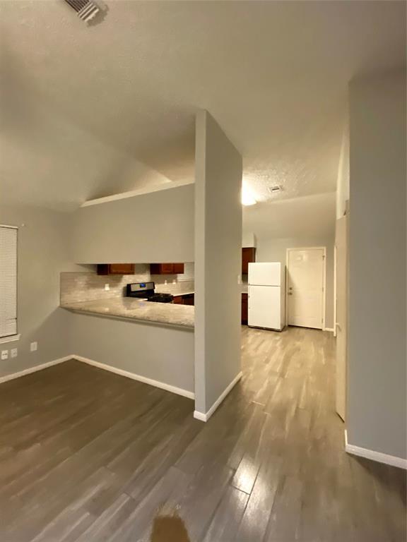 Building Photo - 6019 Shady Manor Dr