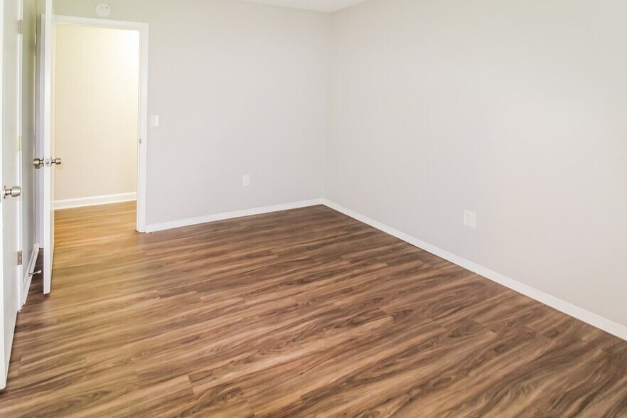 Building Photo - 1893 Gingham Way