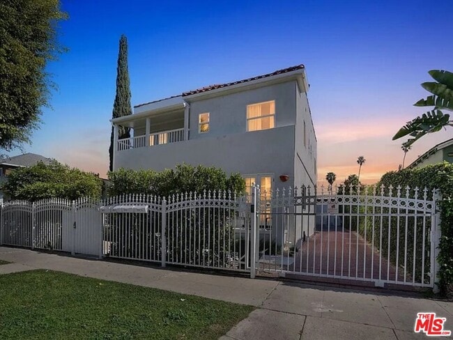 Building Photo - 3014 9th Ave