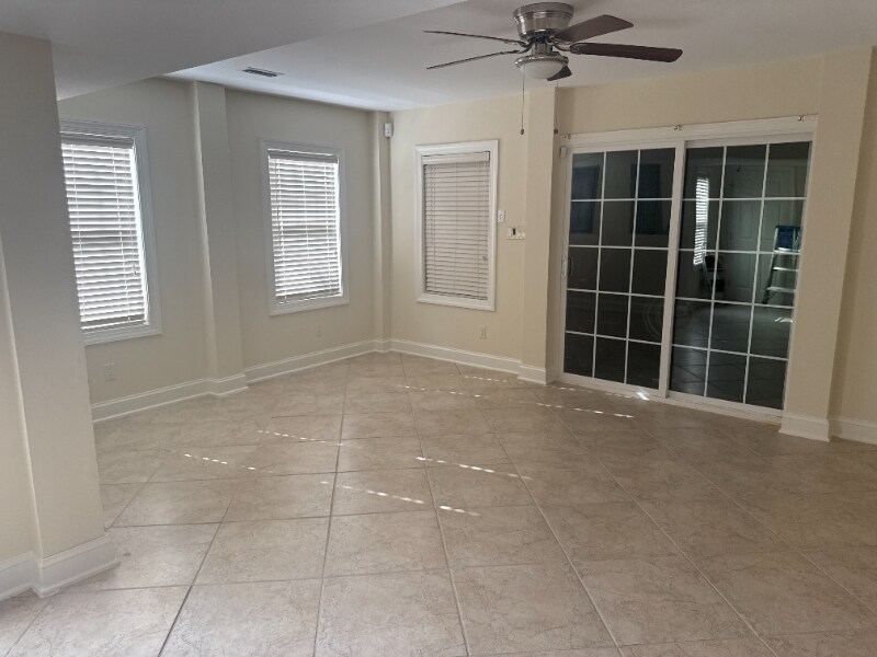 Building Photo - 109 W Tateway Rd