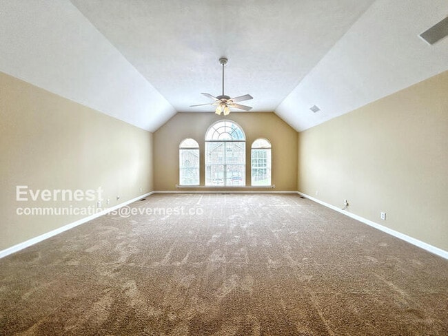 Building Photo - 6752 Sugar Hill Dr