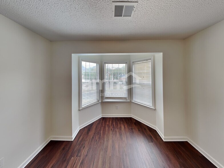 Building Photo - 11538 Laurel View Dr