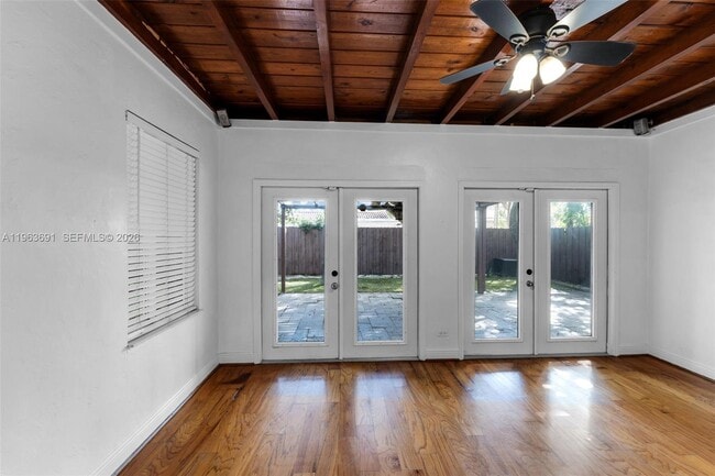 Building Photo - 4220 SW 13th St