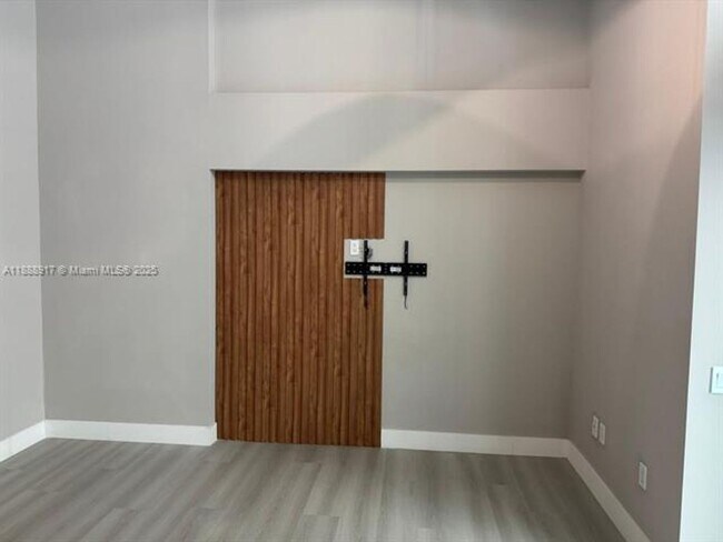 Building Photo - 41 SE 5th St