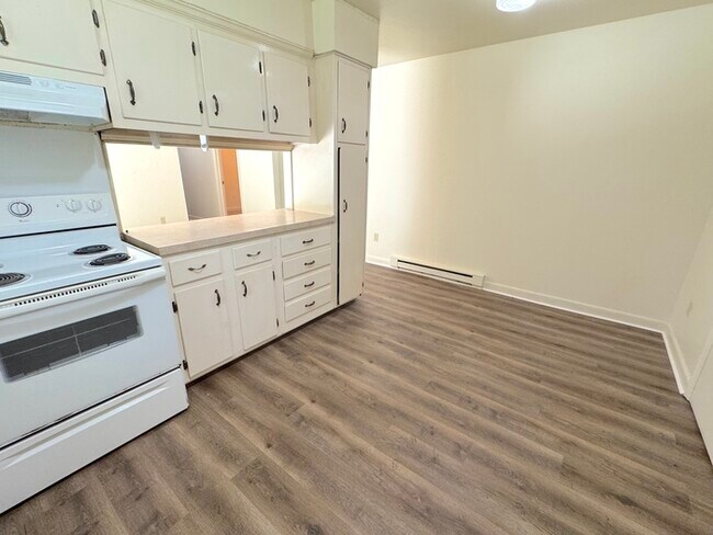 Building Photo - COME MEET YOUR NEW HOME!!!