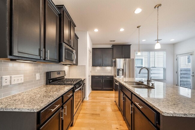 Building Photo - 1408 Casa Dr