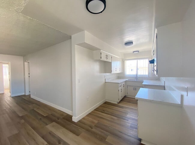 Building Photo - 1513 2nd Ave