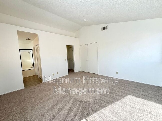 Building Photo - 25343 Ceremony Ave