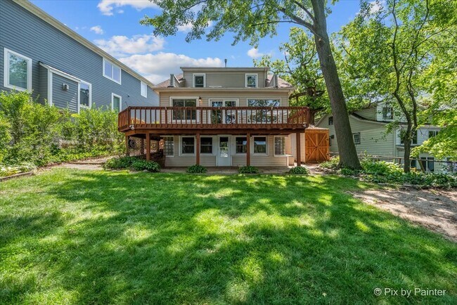 Building Photo - 24060 N Lakeside Dr