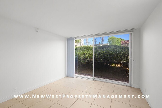 Building Photo - Expansive La Jolla Village 2 Bedroom at De...