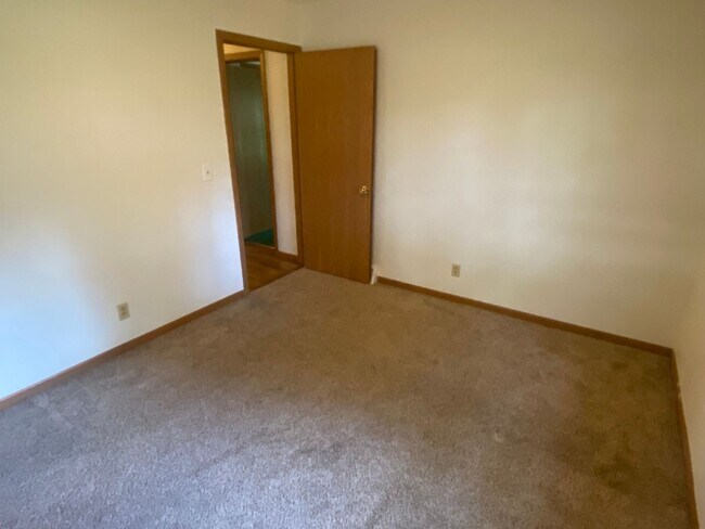 Building Photo - W1358 Prairie Pines Rd