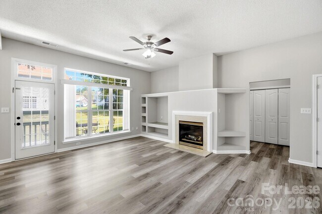 Building Photo - 13931 Dingess Rd