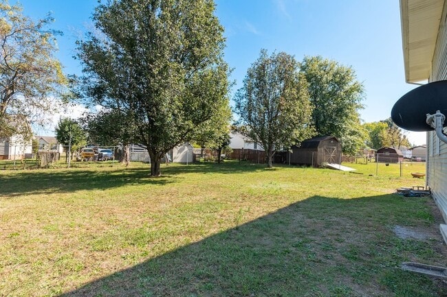 Building Photo - 1311 Mini Ct N