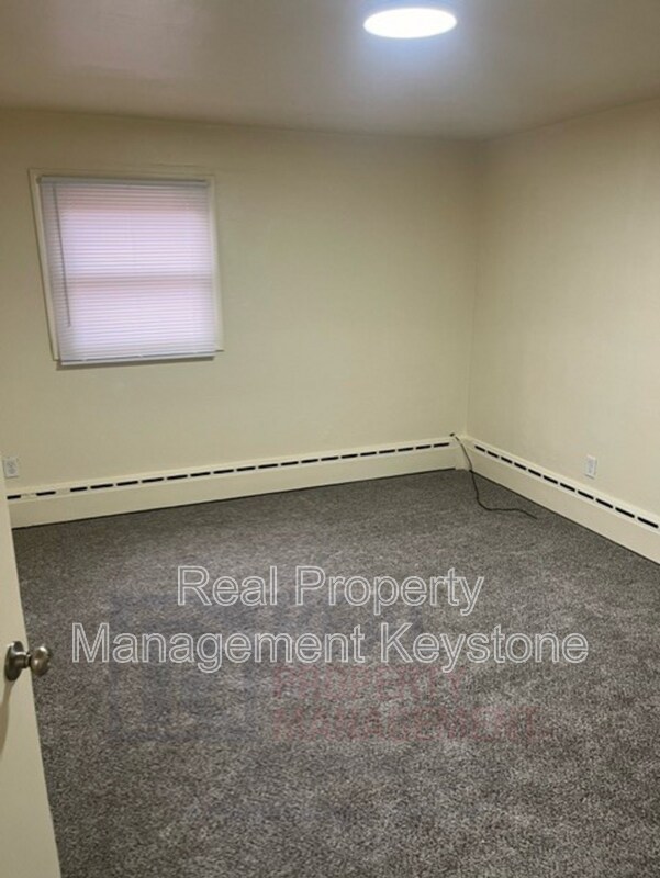 Building Photo - 307 Greenlee Rd