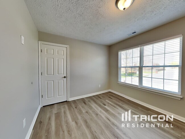 Building Photo - 147 Huntington Pl