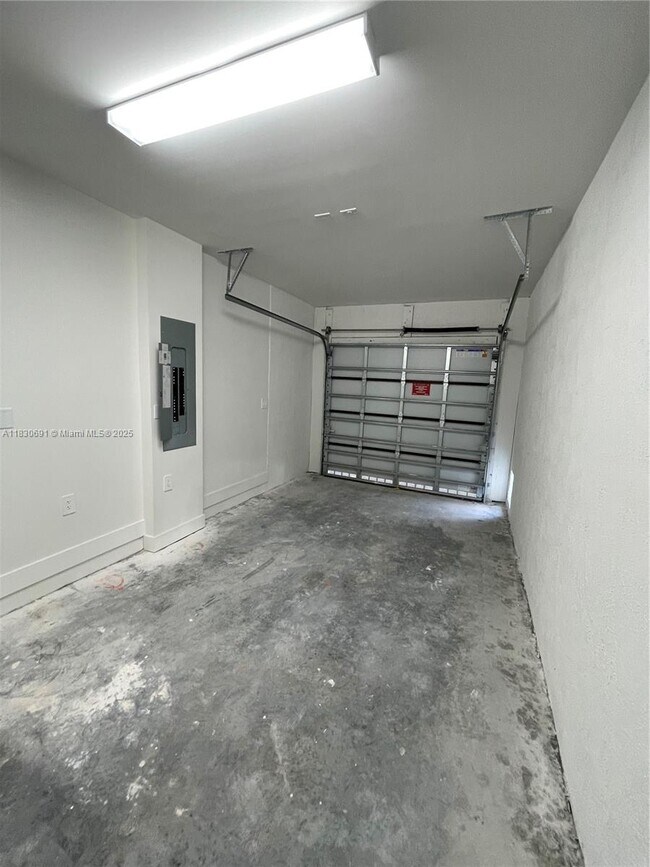 Building Photo - 34491 SW 191st Ct