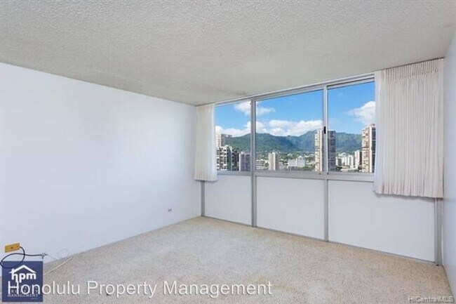 Building Photo - 1 Bedroom in Waikiki Close To Everything