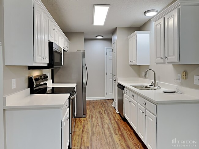 Building Photo - 8623 Treyburn Dr