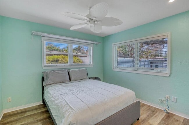 Building Photo - 301 41st Ave