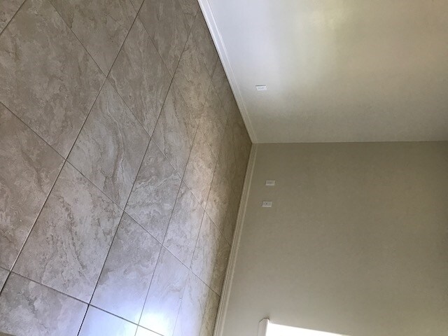 Interior Photo - 2503 E Franklin Ave