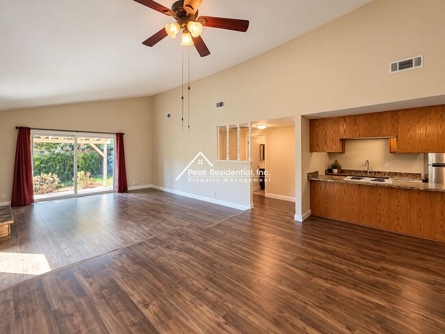 Building Photo - 8330 Crossoak Way