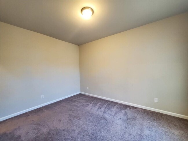 Building Photo - 165 Canvas Ives Dr