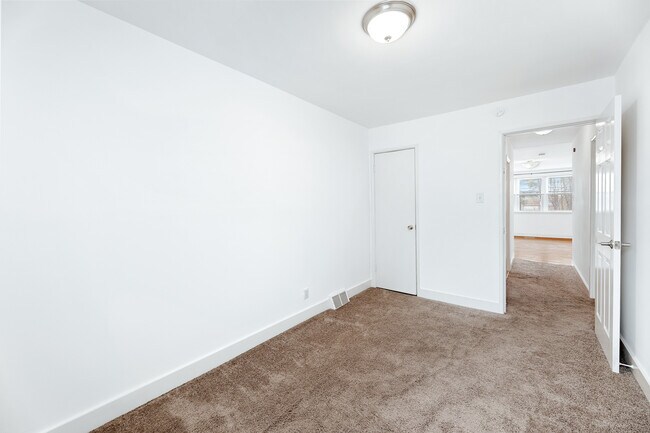 Building Photo - 12450 Knights Rd