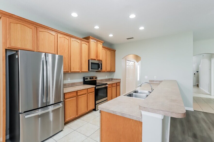 Building Photo - 11719 Summer Springs Dr