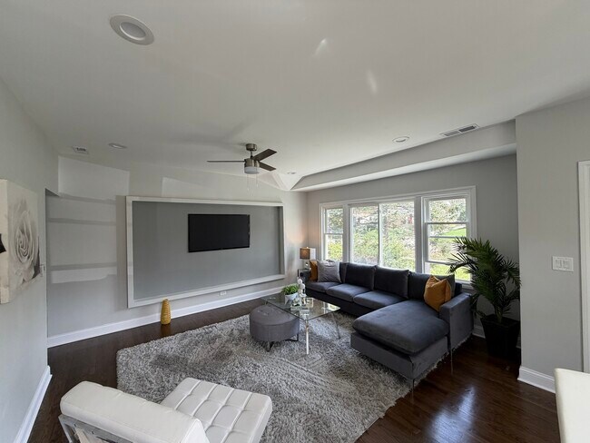 Building Photo - 544 Glendale Ave