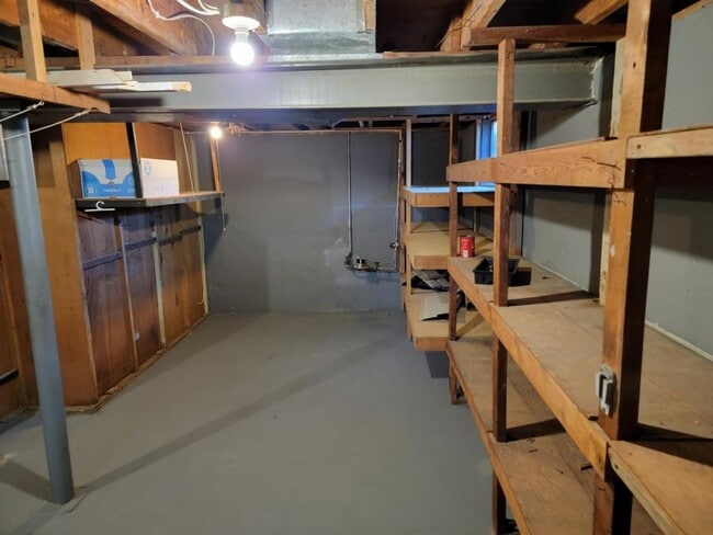 Building Photo - 5105 NE 44th St