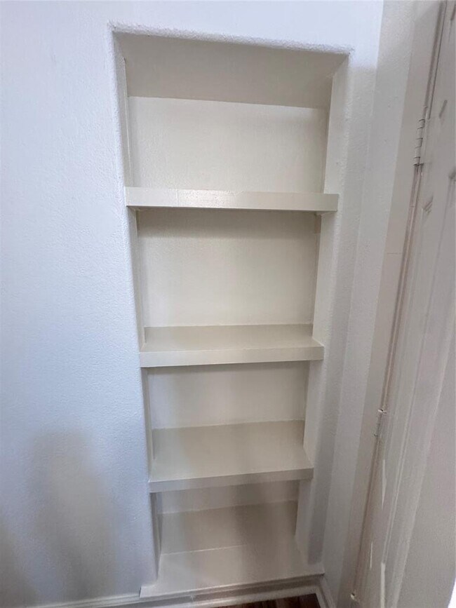 Building Photo - 8207 Sam Rayburn Dr