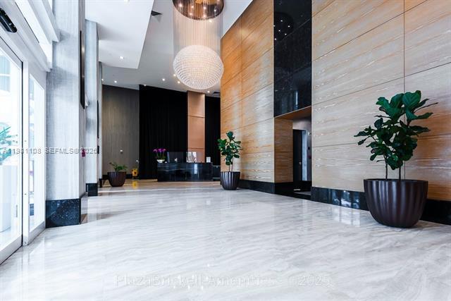 Building Photo - 950 Brickell Bay Dr